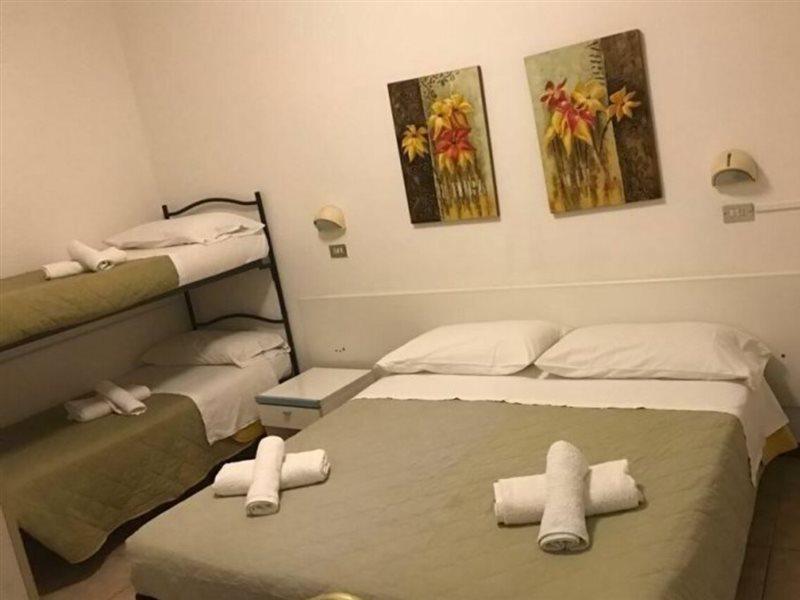 Hotel Riviera Римини Екстериор снимка
