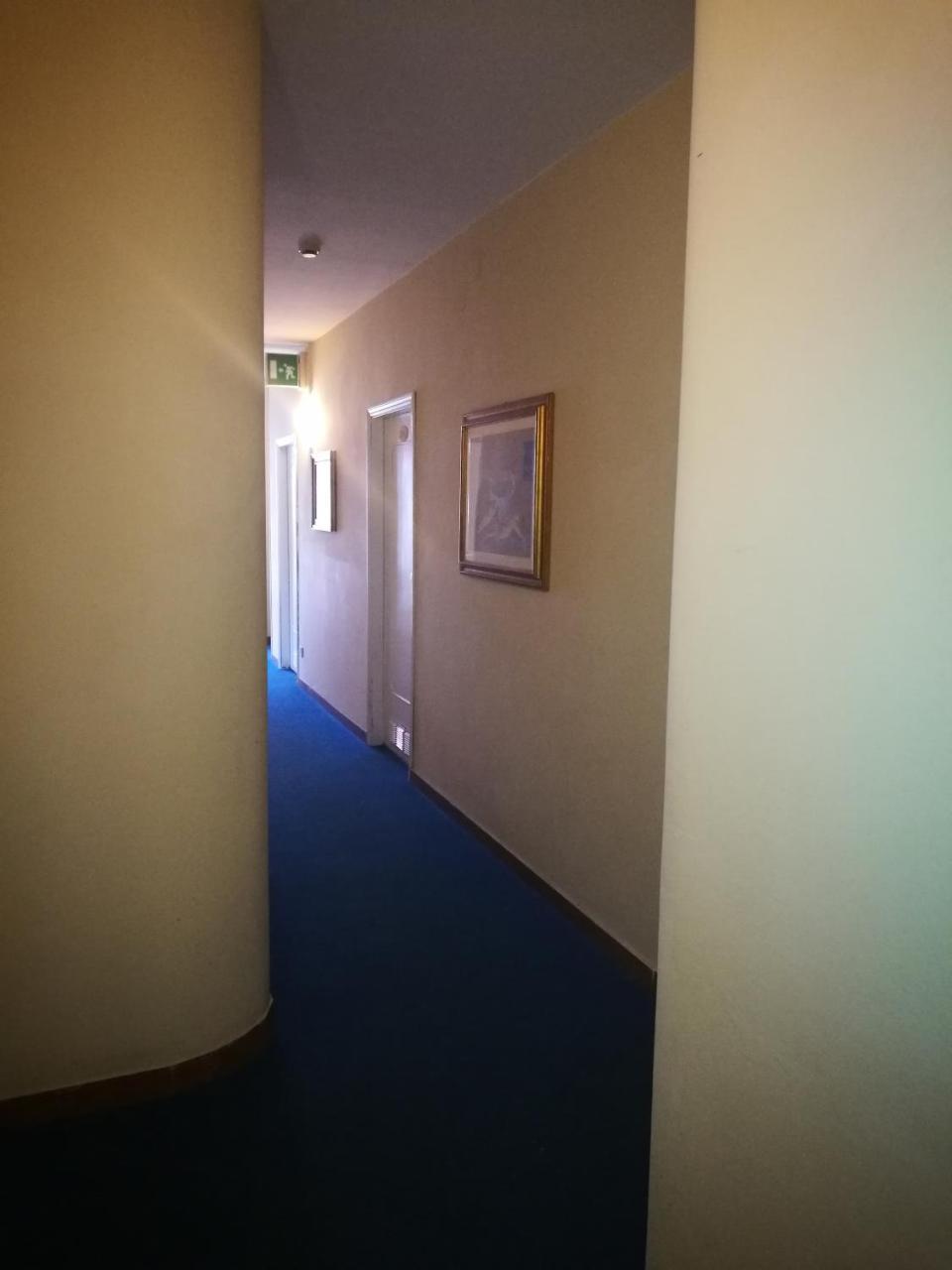 Hotel Riviera Римини Екстериор снимка