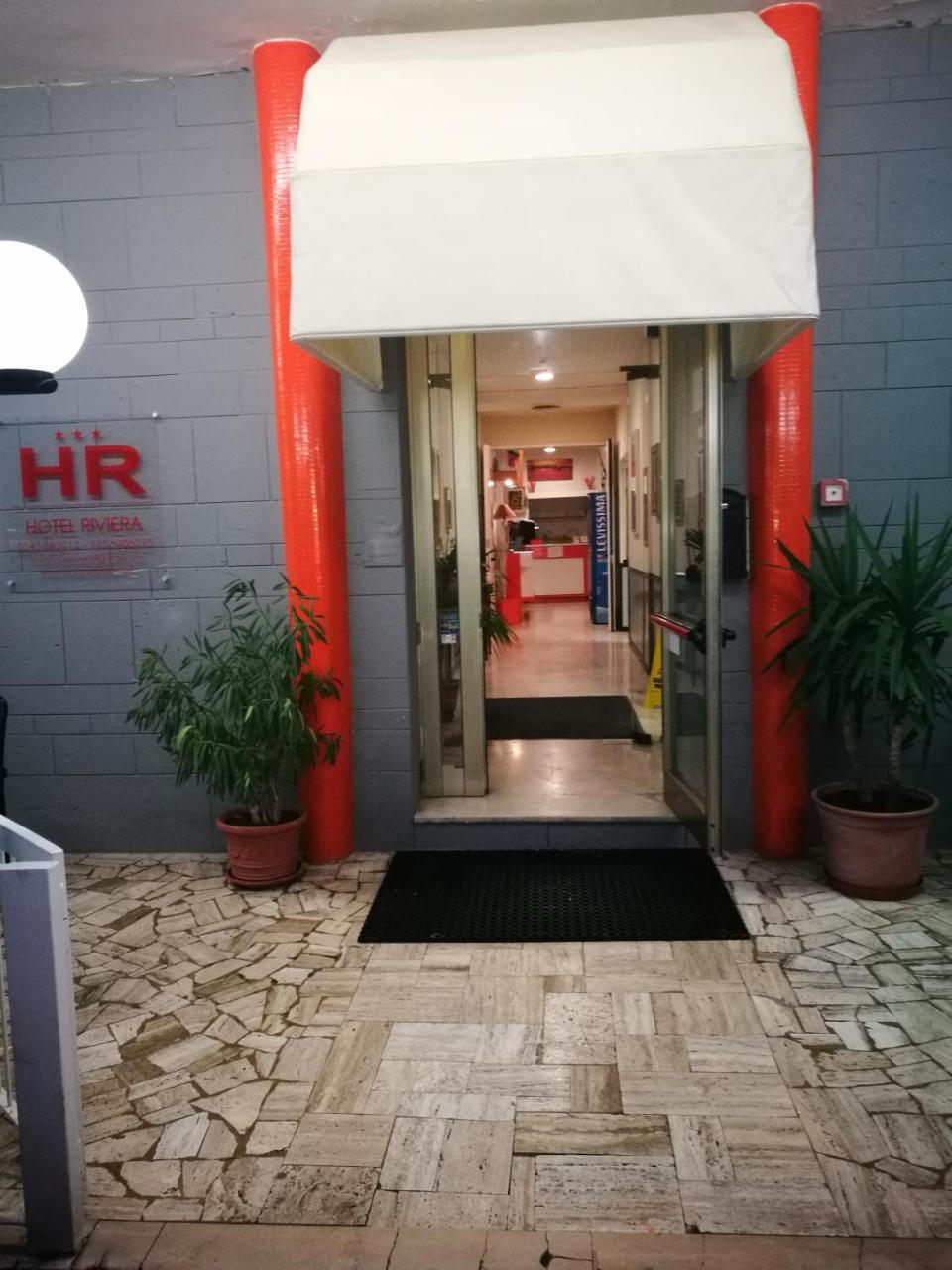Hotel Riviera Римини Екстериор снимка
