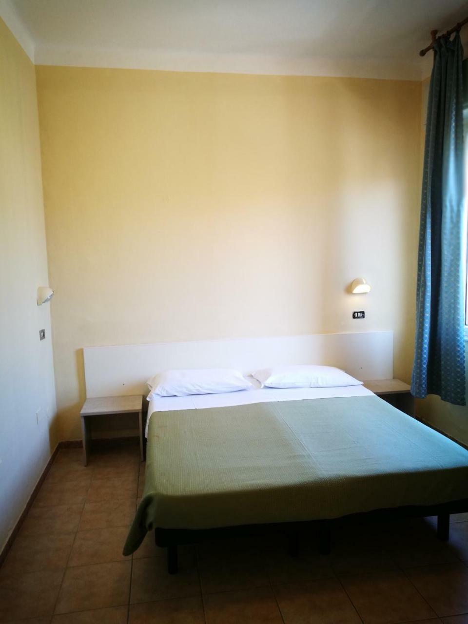 Hotel Riviera Римини Екстериор снимка